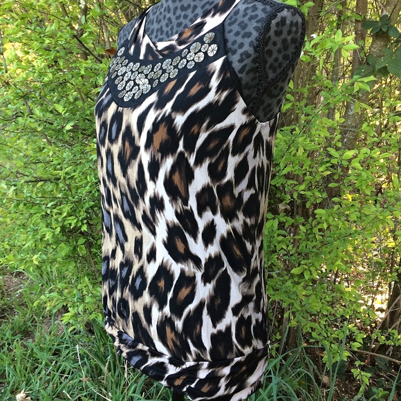 Worthington Black Leopard Print Decorative Top - Picture 2 of 7